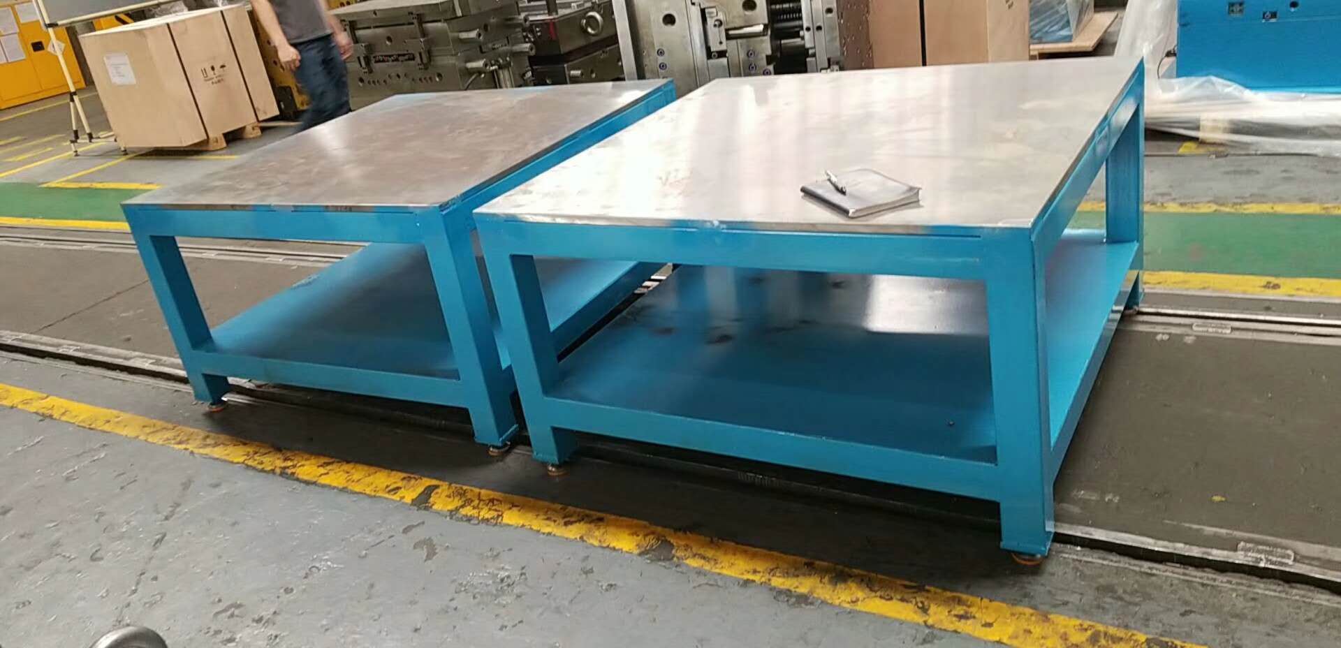 钳工工作桌